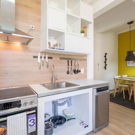 Bluewaveplace - Contemporary Home In Center Of София Екстериор снимка