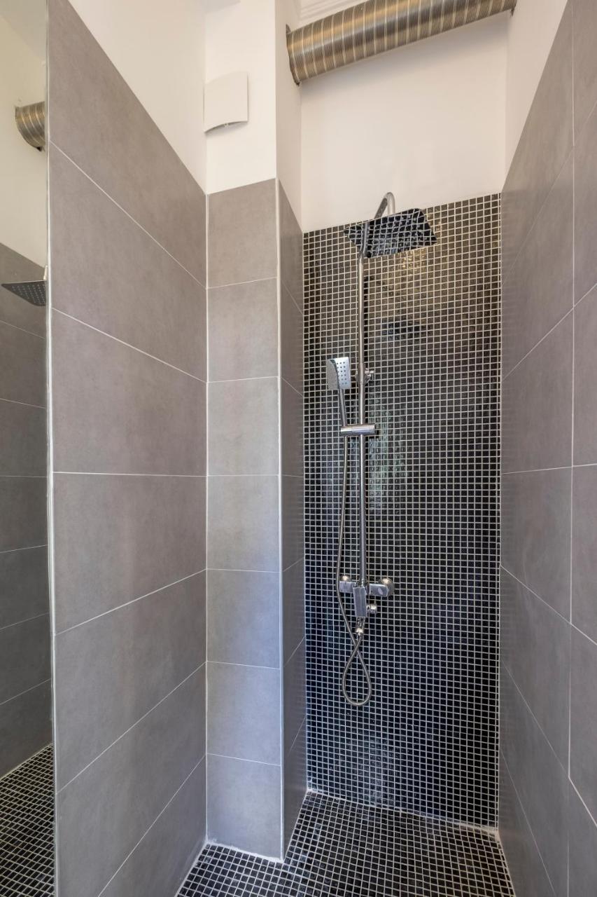 Bluewaveplace - Contemporary Home In Center Of София Екстериор снимка