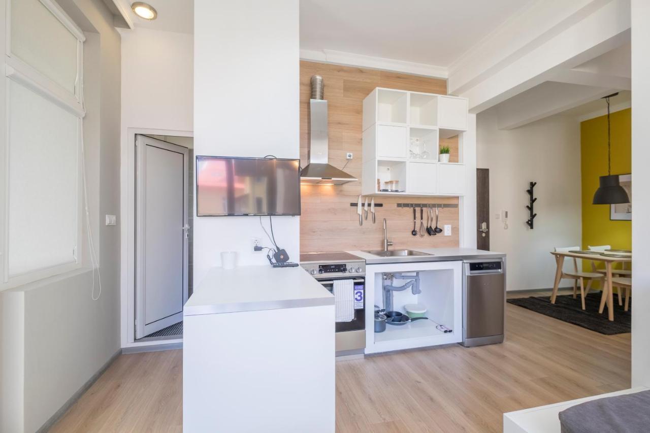 Bluewaveplace - Contemporary Home In Center Of София Екстериор снимка