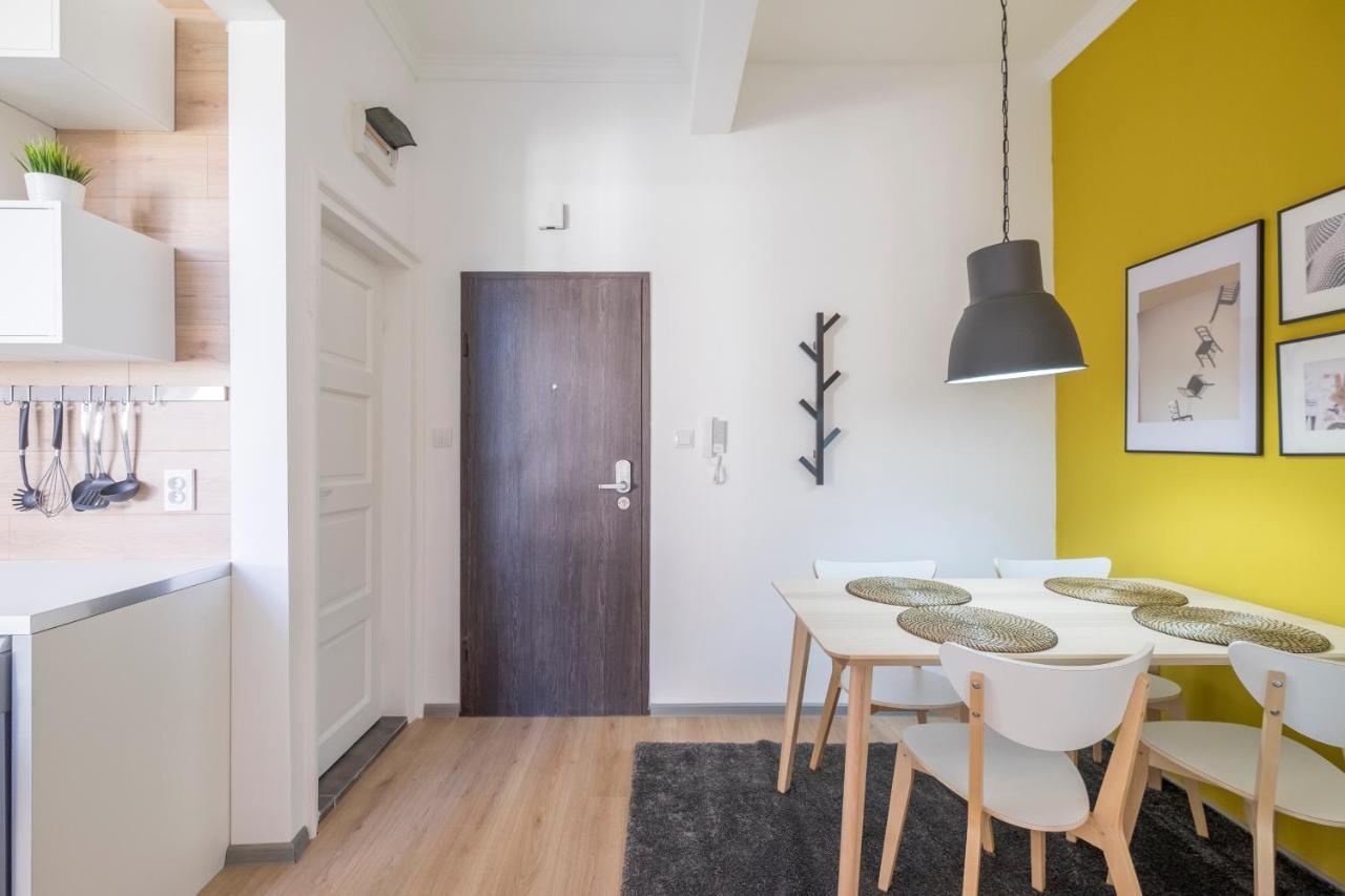 Bluewaveplace - Contemporary Home In Center Of София Екстериор снимка
